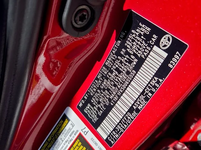 Used 2013 Red Toyota SE image 19