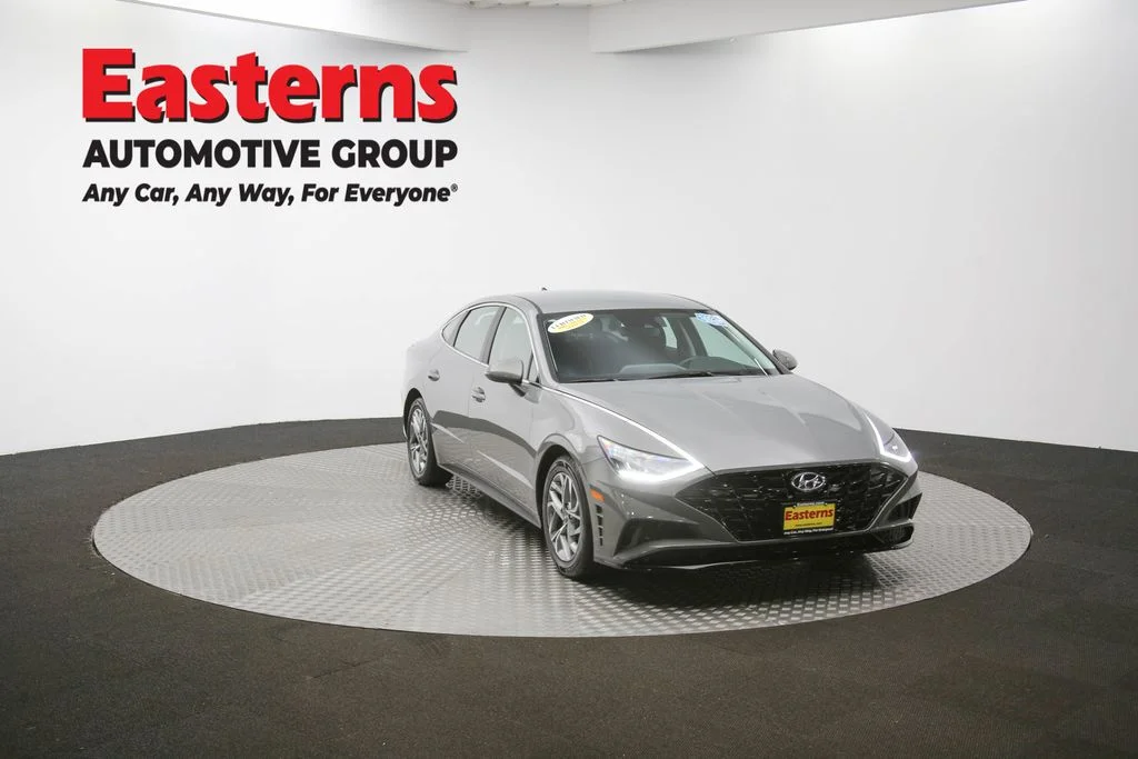 Used 2023 Gray Hyundai SEL image 46