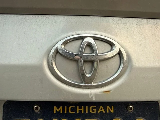 Used 2019 Silver Toyota SE image 8