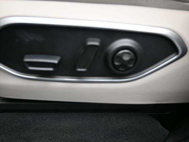New 2026 Velvet Red Pearlcoat (DISC) Jeep Grand Wagoneer image 31