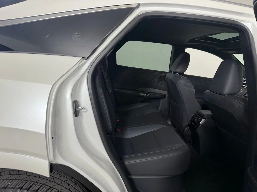 Certified Used 2025 White Lexus 350 Premium image 31