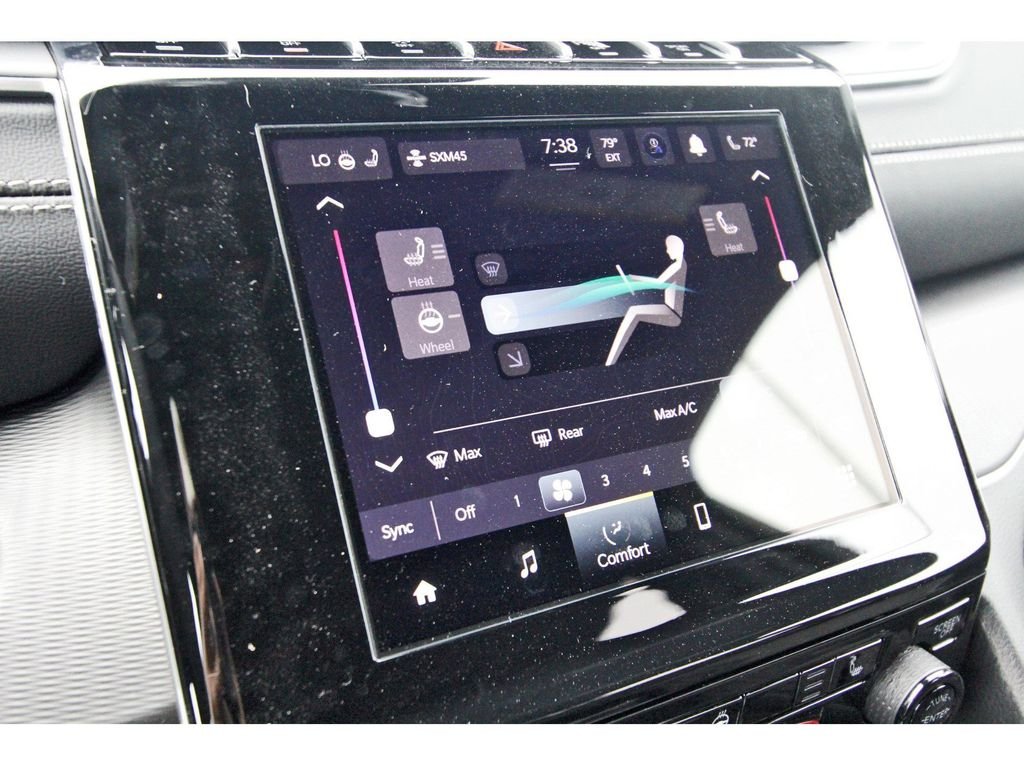 New 2025 Bright White Clear-Coat Exterior Paint Jeep Altitude X image 14
