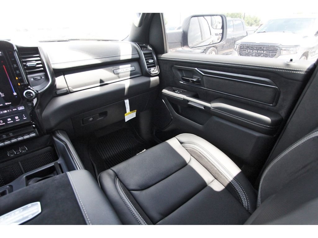 New 2026 Diamond Black Crystal Pearl-Coat Exterior Paint RAM RHO image 10