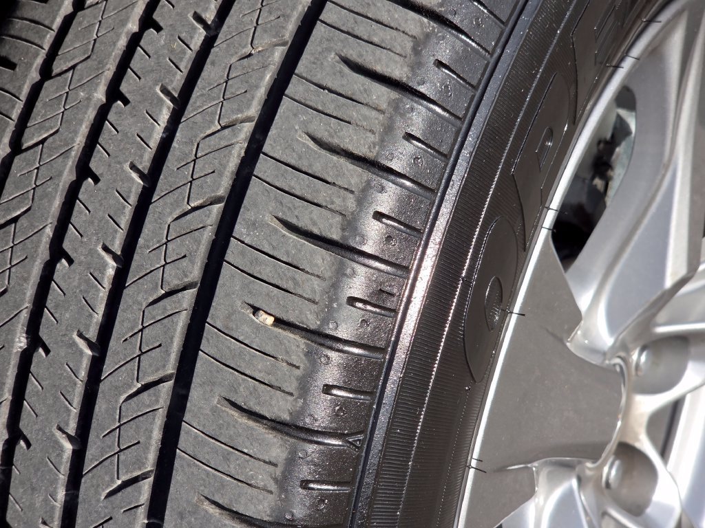 Certified Used 2025 Pearl Toyota XLE image 19