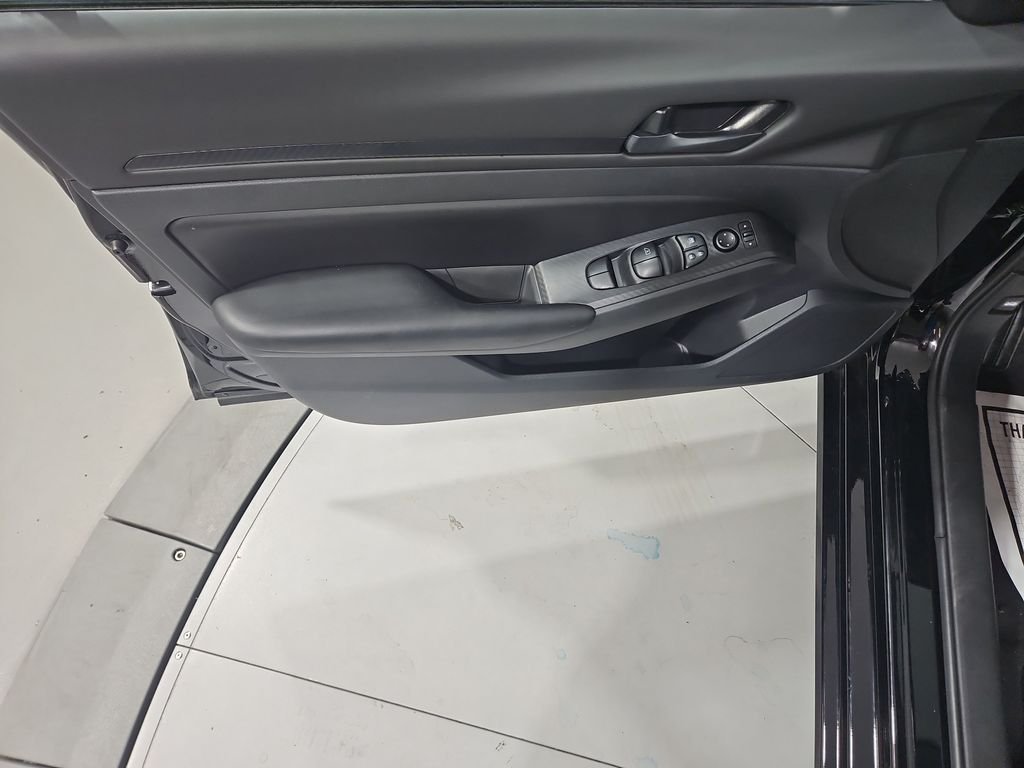 Used 2025 Black Nissan 2.5 S image 12
