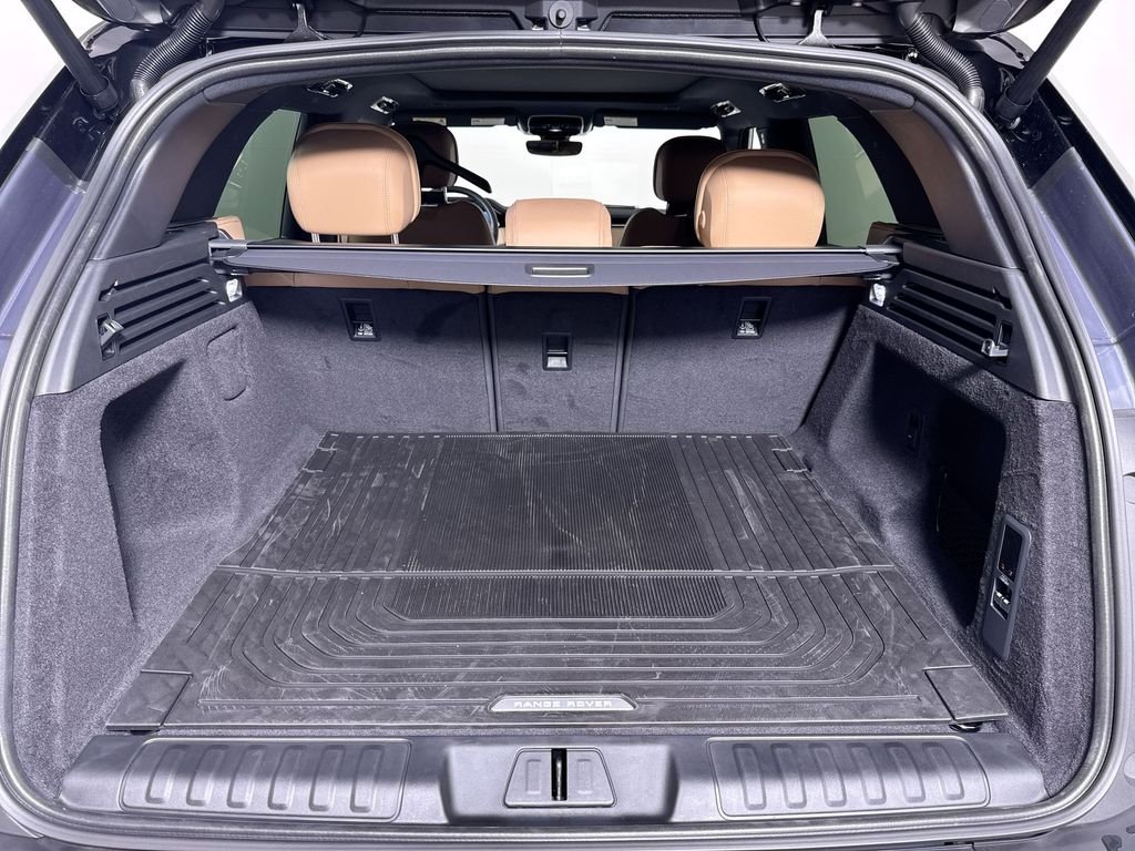 New 2026 Varesine Blue Land Rover SE image 22