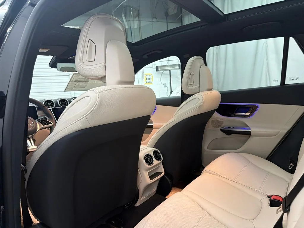 New 2027 Black Mercedes-Benz GLC 300 image 21
