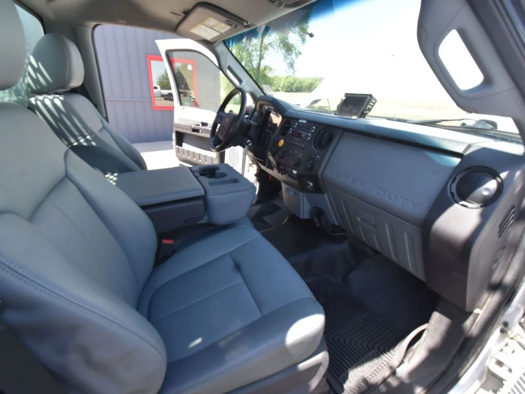 2014 Ford F-550 - Photo 69