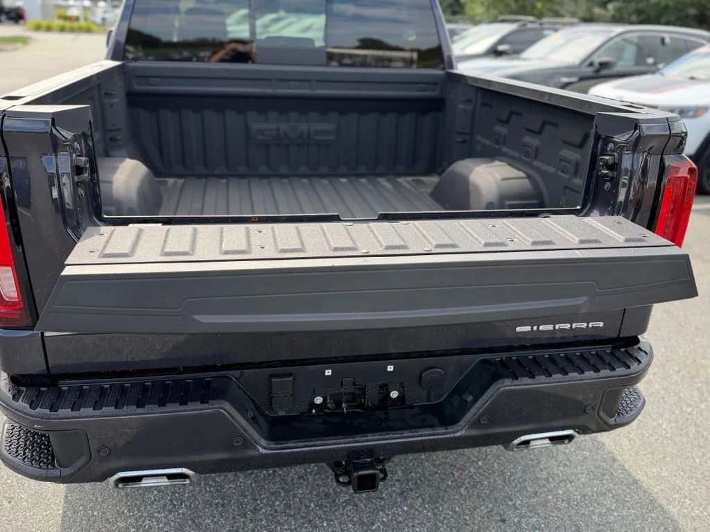 Used 2025 Silver GMC Denali image 5