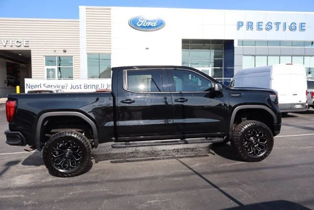 Used 2022 Black GMC Elevation image 9