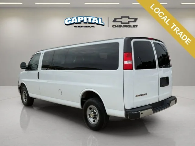 Used 2024 Summit White Chevrolet 1LT image 3
