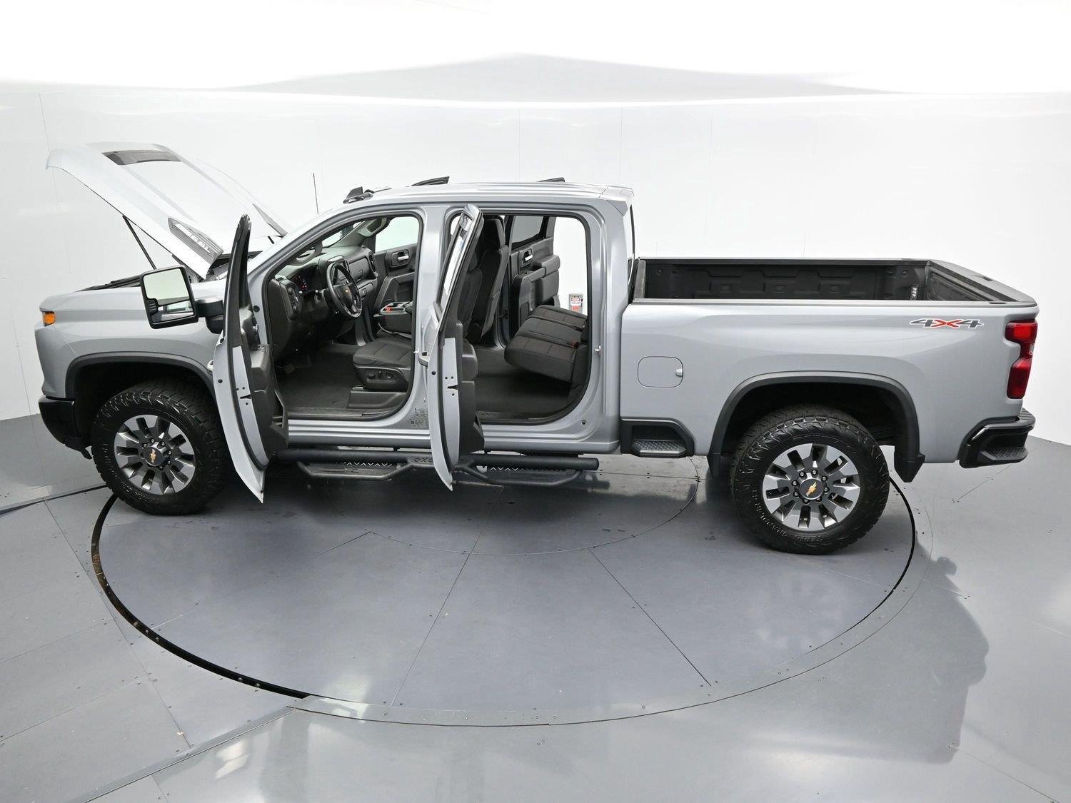 Used 2024 Slate Gray Metallic Chevrolet Custom image 40