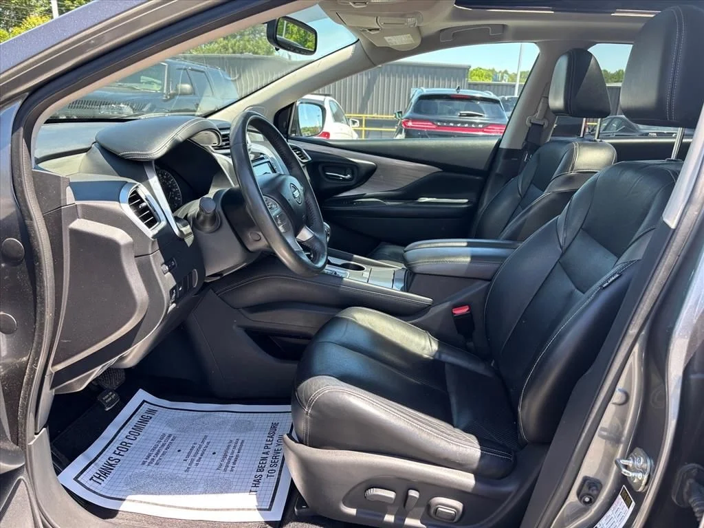 Used 2016 Gray Nissan SL image 12