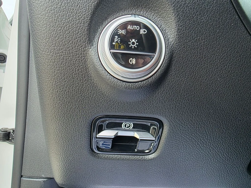 Used 2025 White Mercedes-Benz C 300 image 20