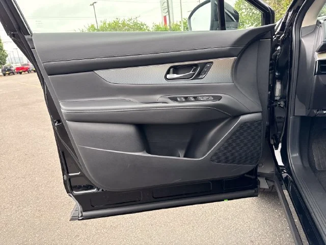 New 2026 Super Black Nissan SL image 15