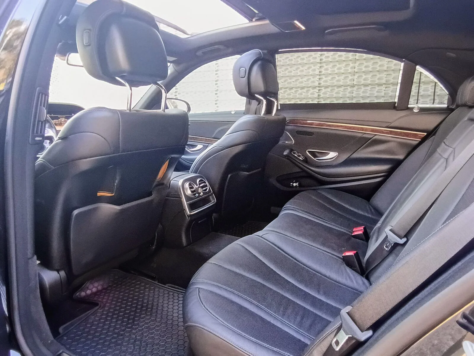 Used 2014 Black Mercedes-Benz S 550 image 7