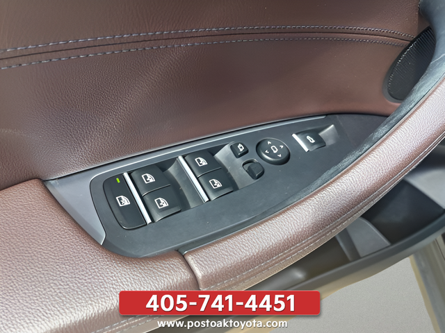 Used 2019 Brown BMW xDrive30i image 10