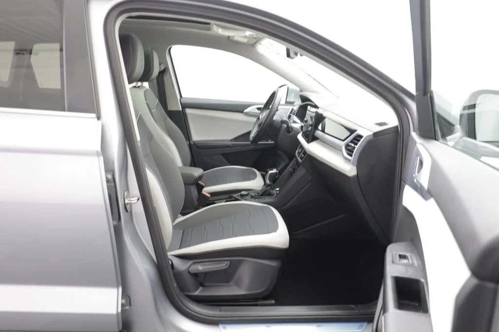 Used 2026 Silver Metallic Volkswagen 1.5T SE image 17
