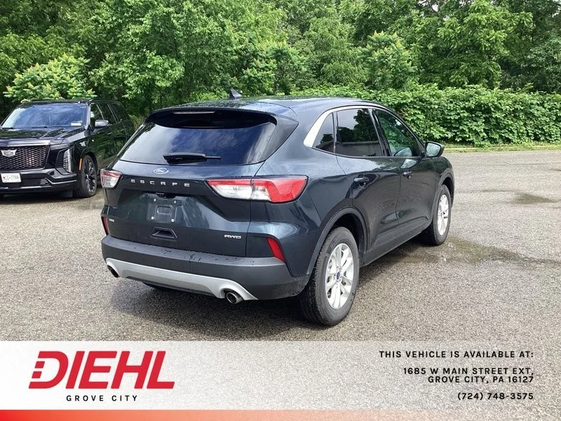 Used 2022 Blue Ford SE image 7