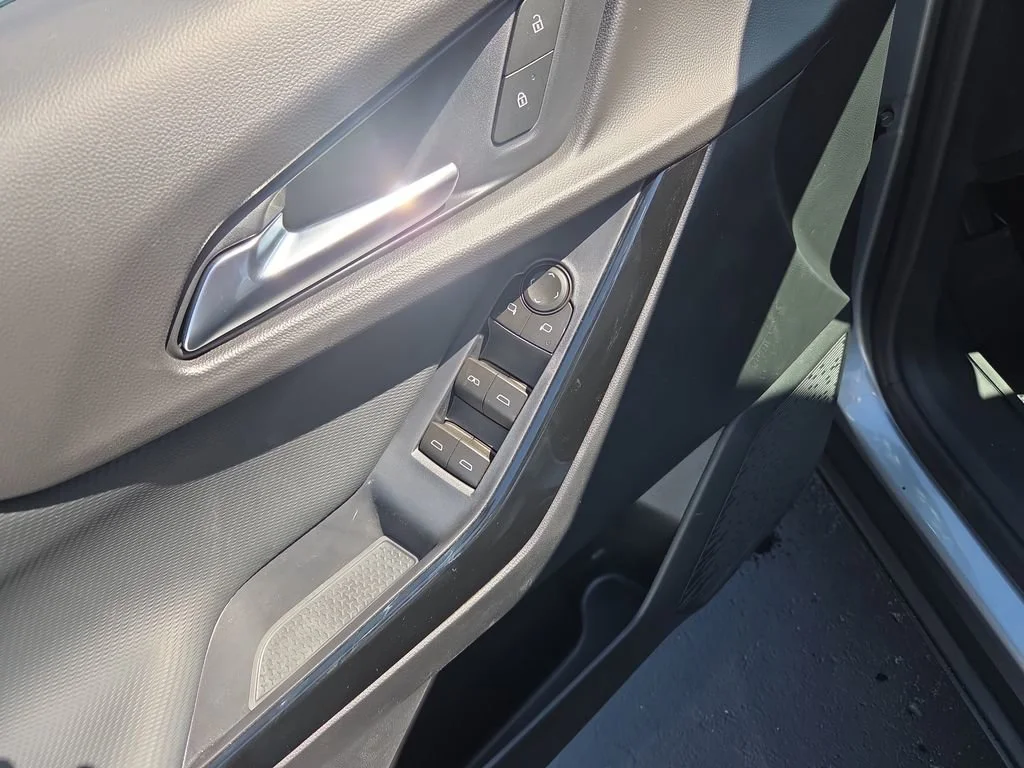 2026 Chevrolet Equinox LT - Photo 25
