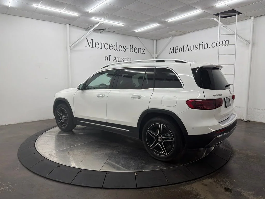 New 2026 White Mercedes-Benz GLB 250 image 5