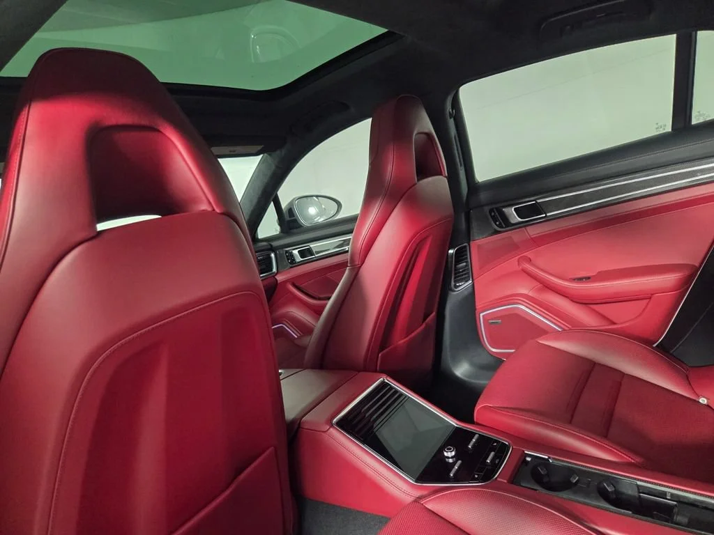 Used 2020 Chalk Porsche Turbo image 27