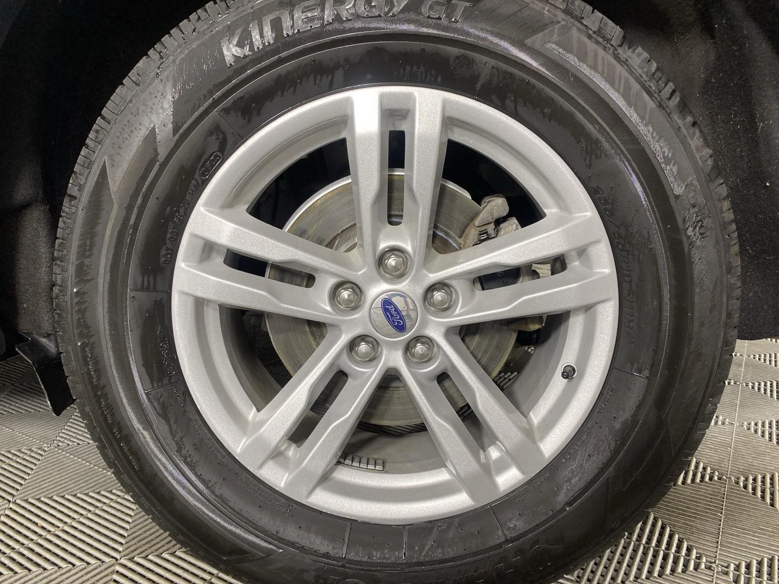 Used 2023 Iconic Silver Ford XLT image 12