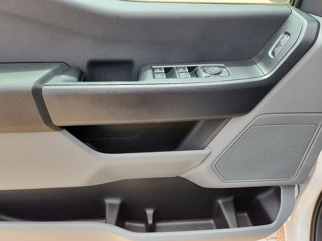 New 2026 Oxford White Ford F-350® XL image 18