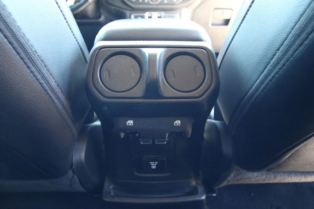 Used 2019 Black Jeep Unlimited Sahara image 39