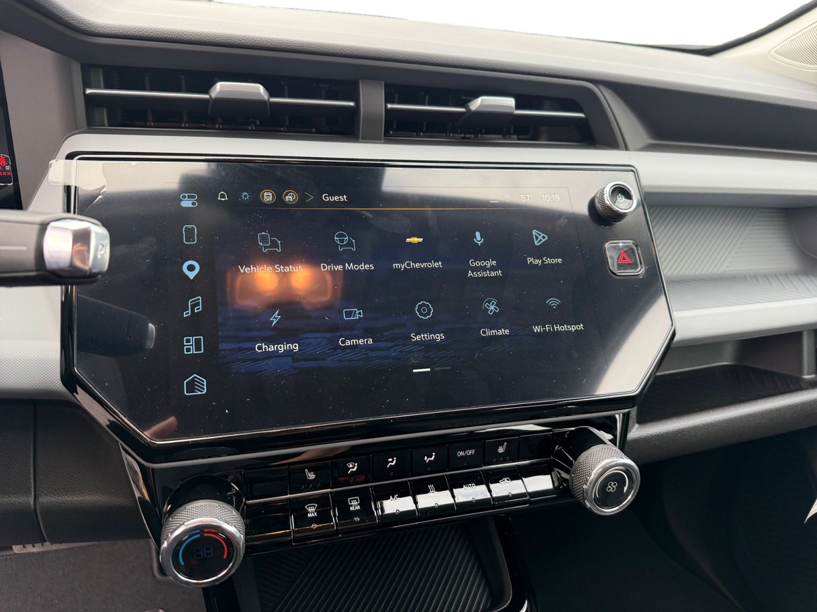New 2027 Summit White Chevrolet LT image 12
