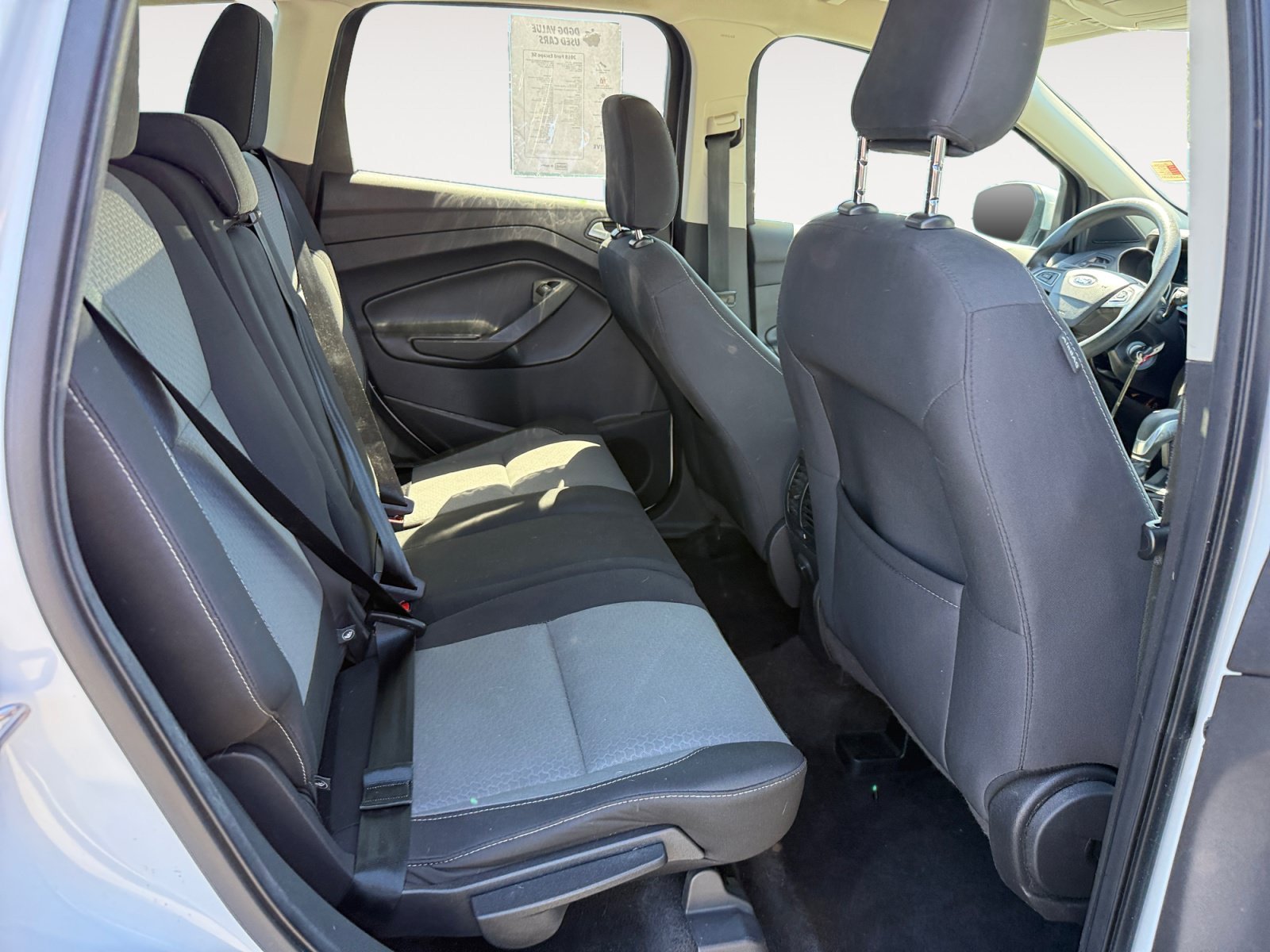 Used 2018 Oxford White Ford SE image 18
