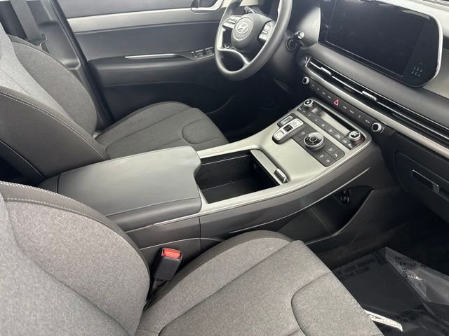 Certified Used 2025 Black Hyundai SE image 22