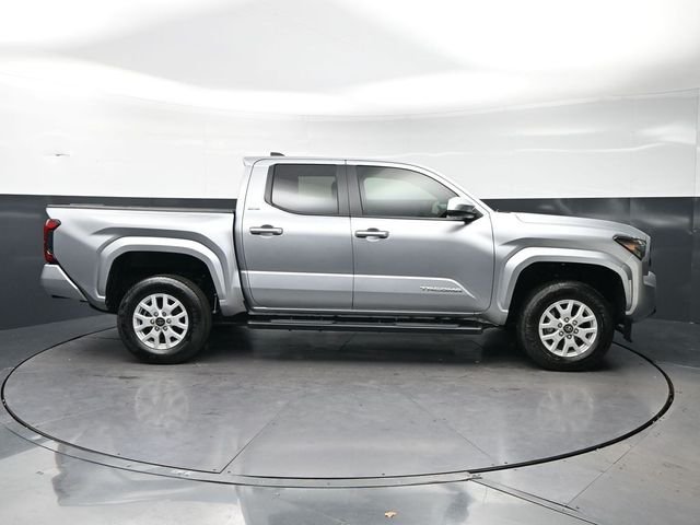 Used 2025 Silver Toyota SR5 image 4