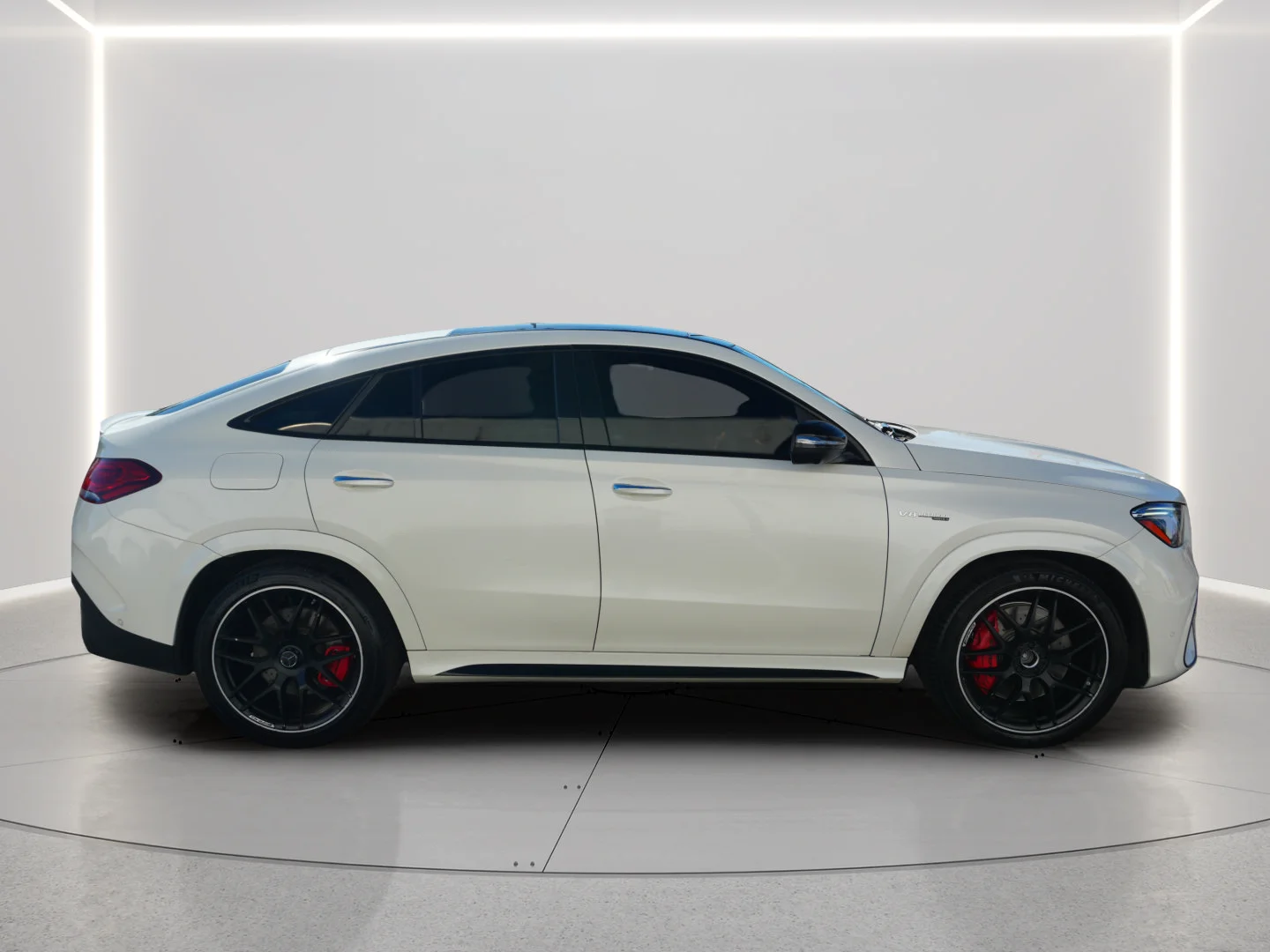 Used 2022 MANUFAKTUR Diamond White Bright Mercedes-Benz AMG® GLE 63 S image 6