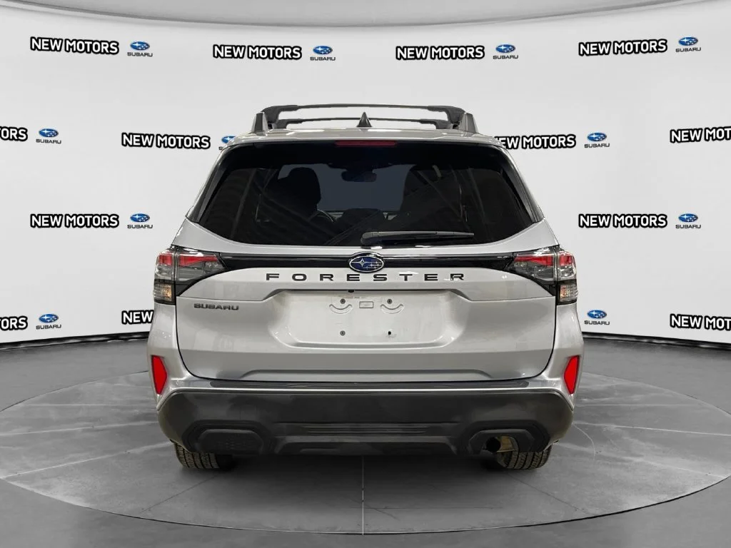 Used 2025 Ice Silver Metallic Subaru Premium image 4