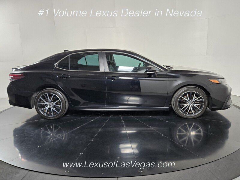 Used 2022 Midnight Black Metallic Toyota SE image 7
