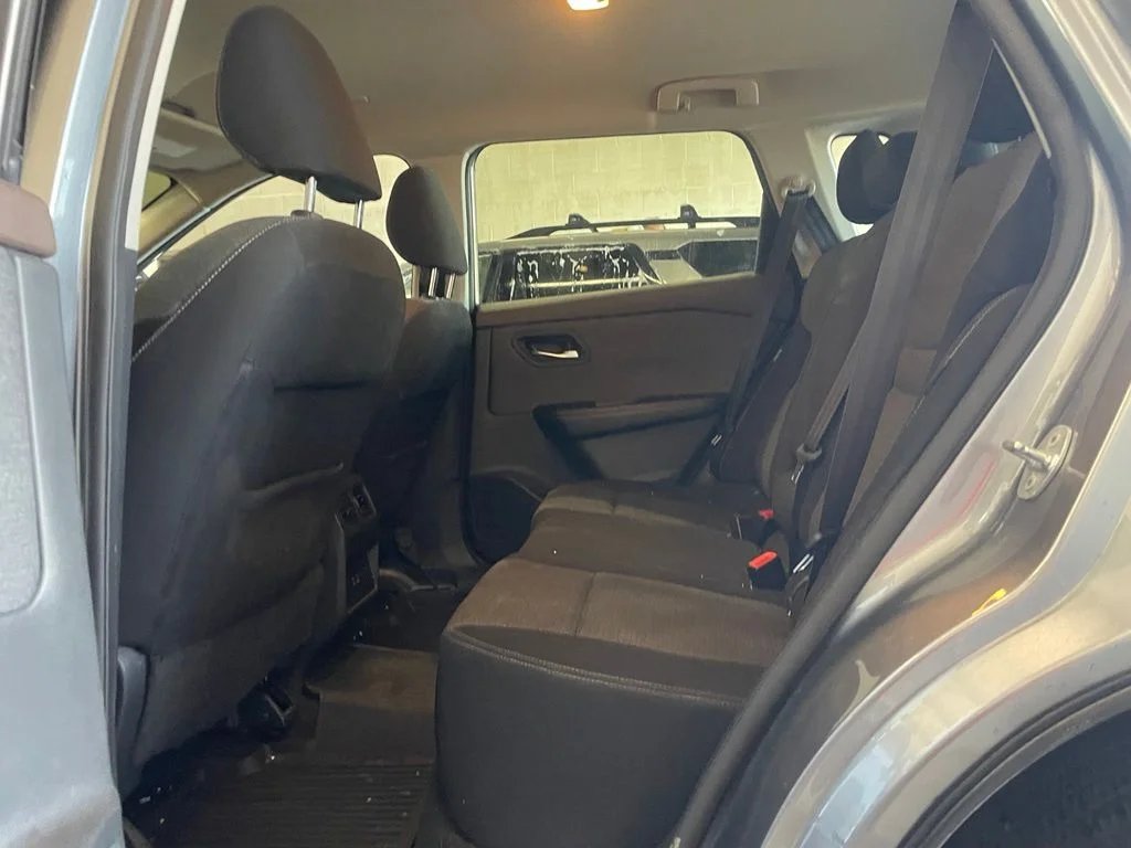 Used 2022 Gray Nissan SV image 16
