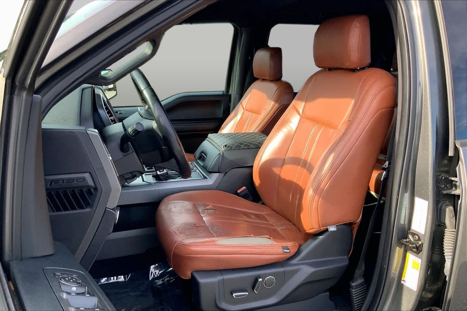 Used 2018 Magnetic Metallic Ford XLT image 8