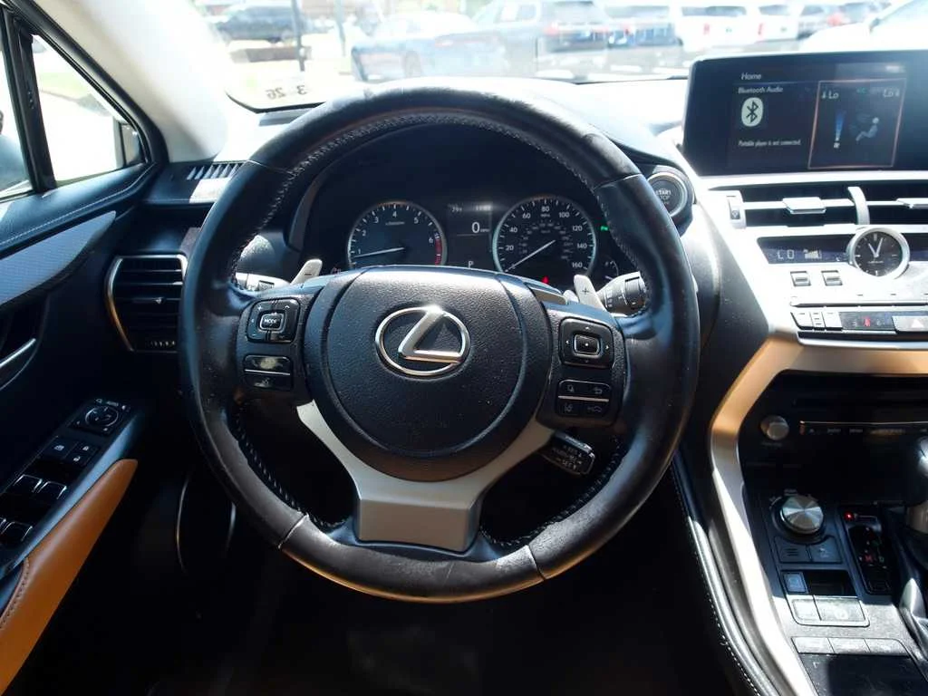 2021 Lexus NX 300 - Photo 24