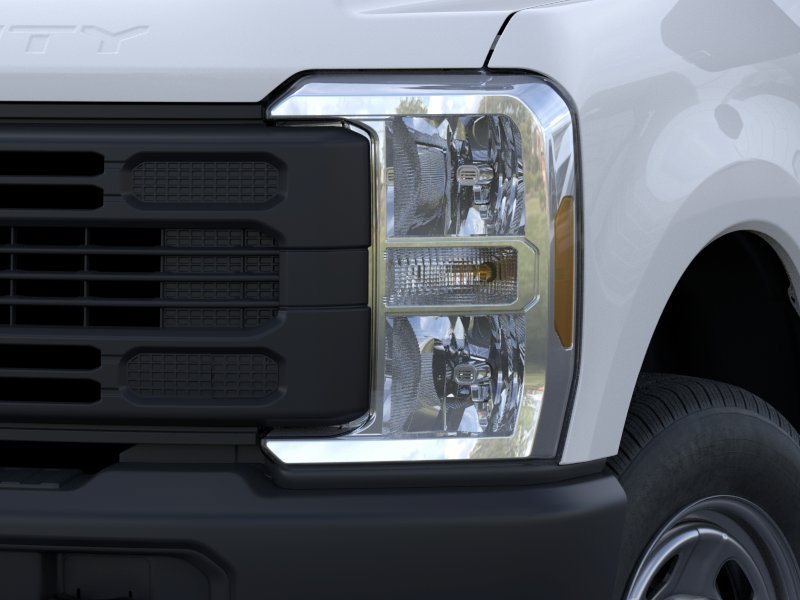 New 2026 Oxford White Ford XL image 18