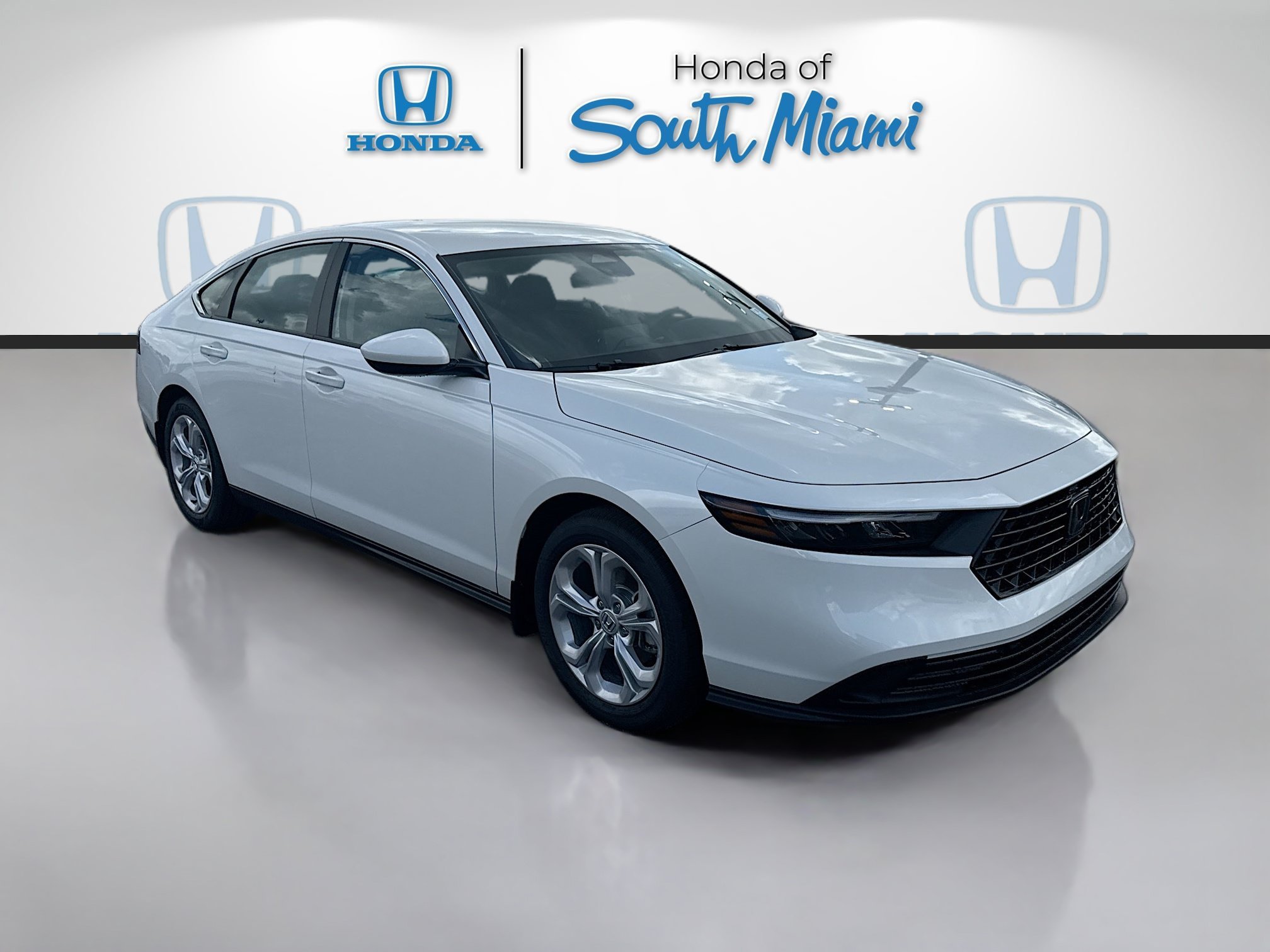 New 2026 Platinum White Pearl Honda LX image 1