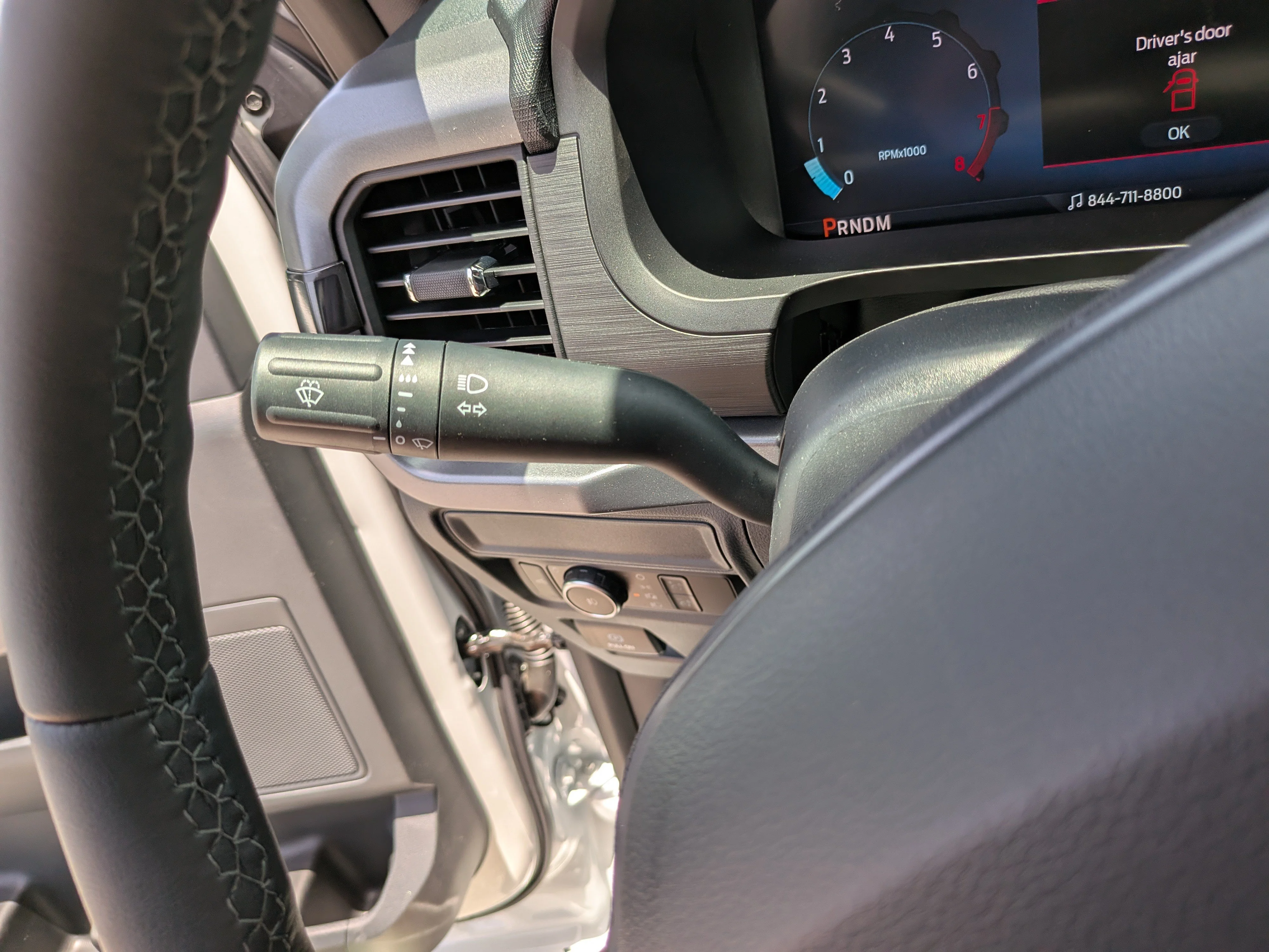 New 2026 Oxford White Ford XLT image 28