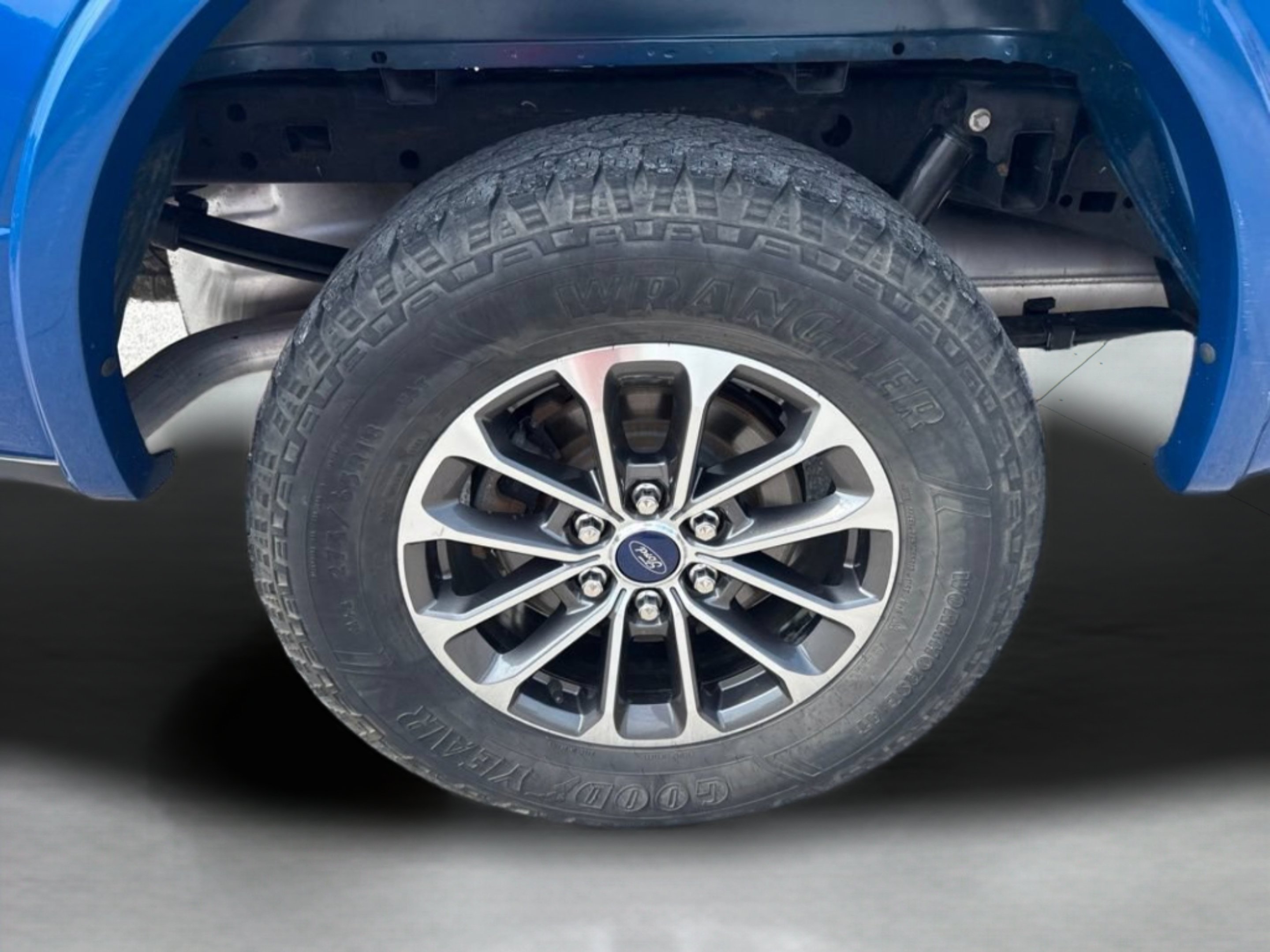 Used 2018 Lightning Blue Ford XLT image 37