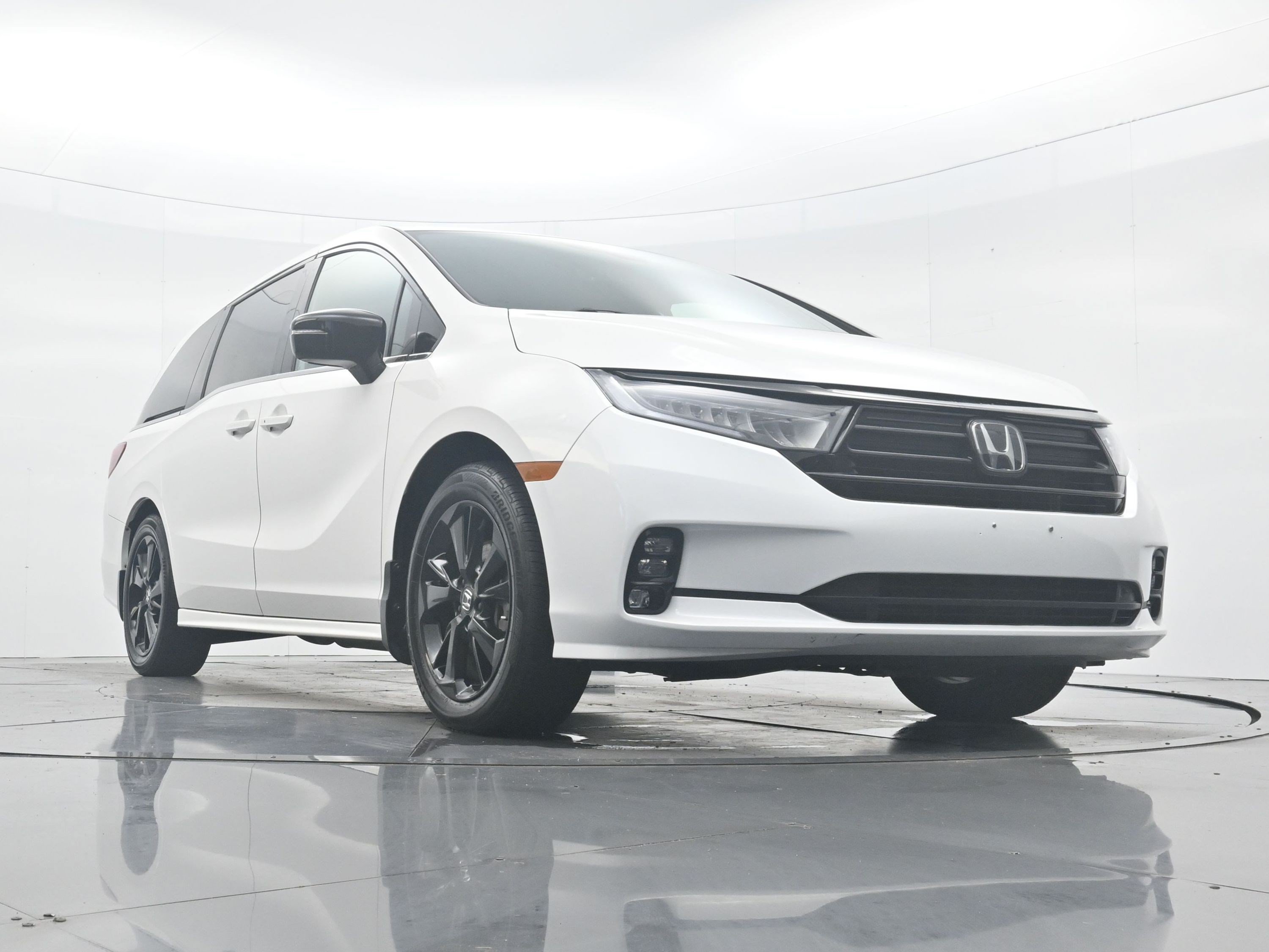 Used 2024 White Honda Sport image 27