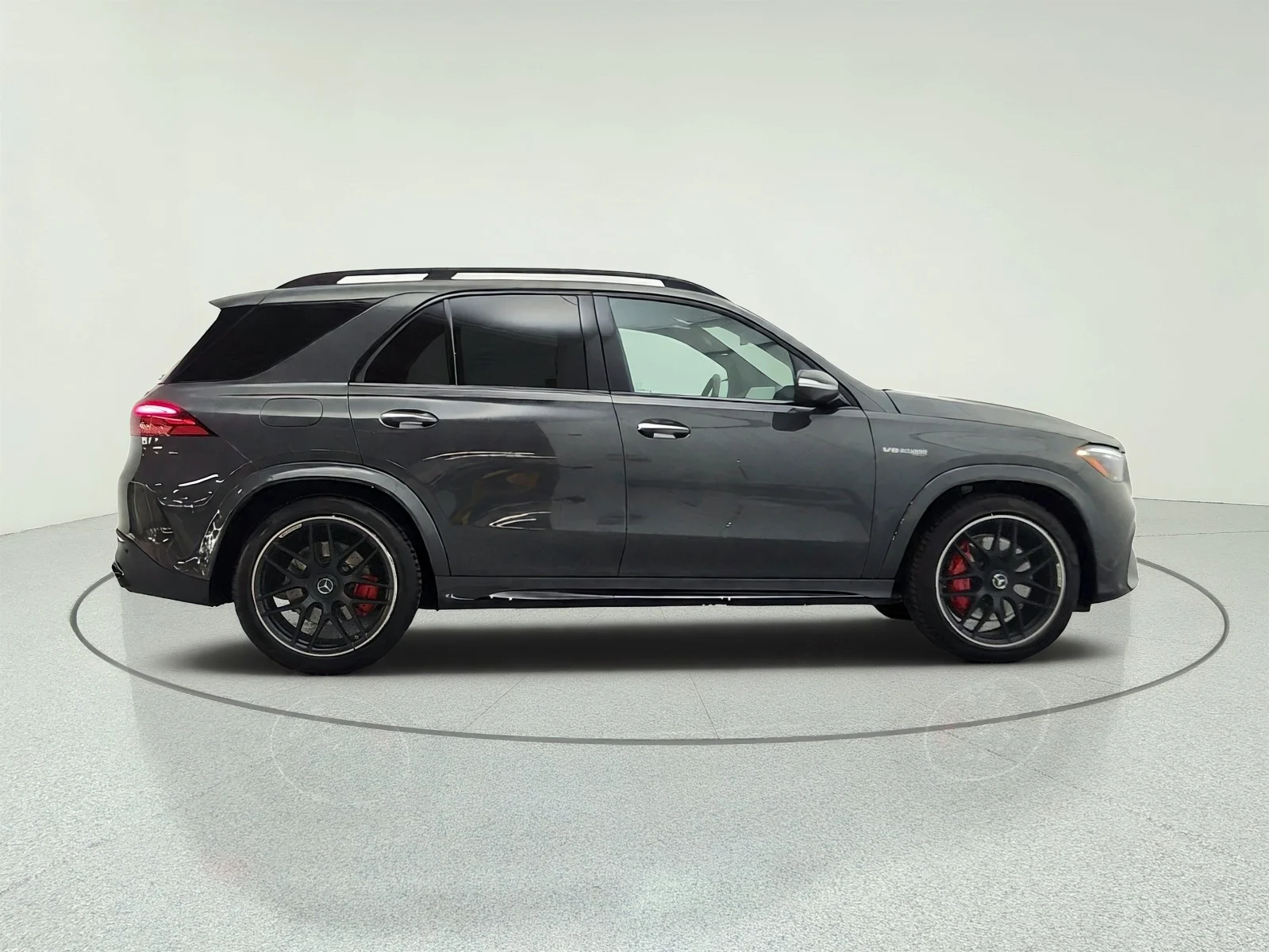 Used 2025 MANUFAKTUR Signature Silicon Grey Mercedes-Benz AMG® GLE 63 S 4MATIC+ SUV image 4