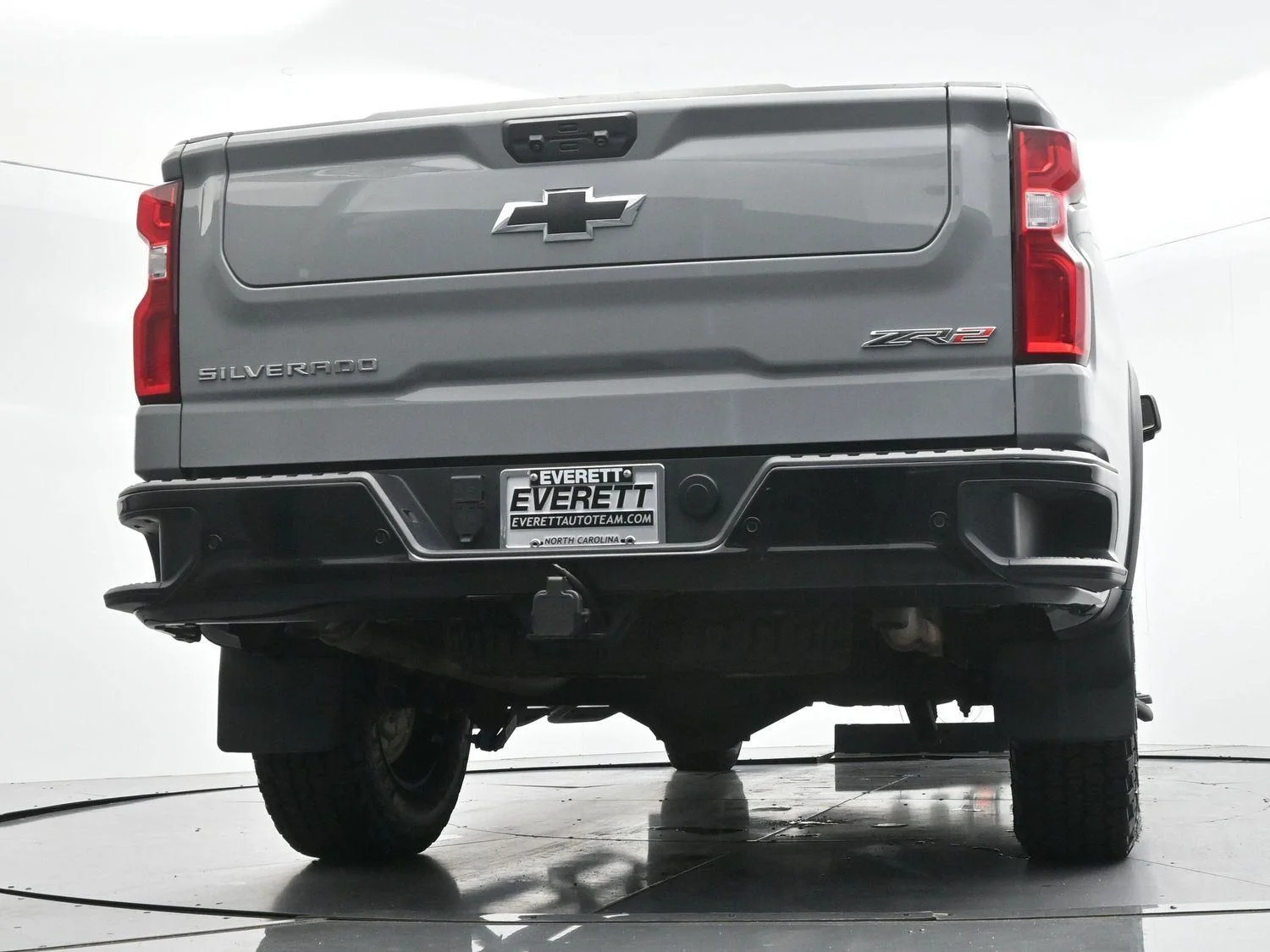 Used 2025 Slate Gray Metallic Chevrolet ZR2 image 52
