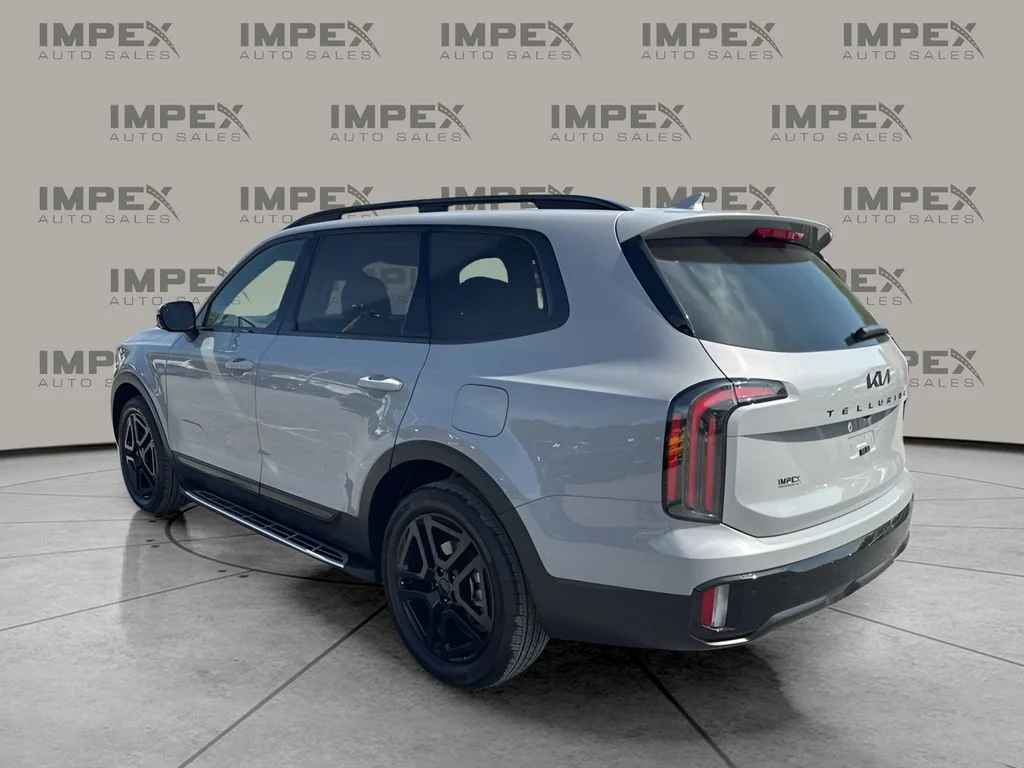 Used 2025 Gray Kia SX X-Line image 3