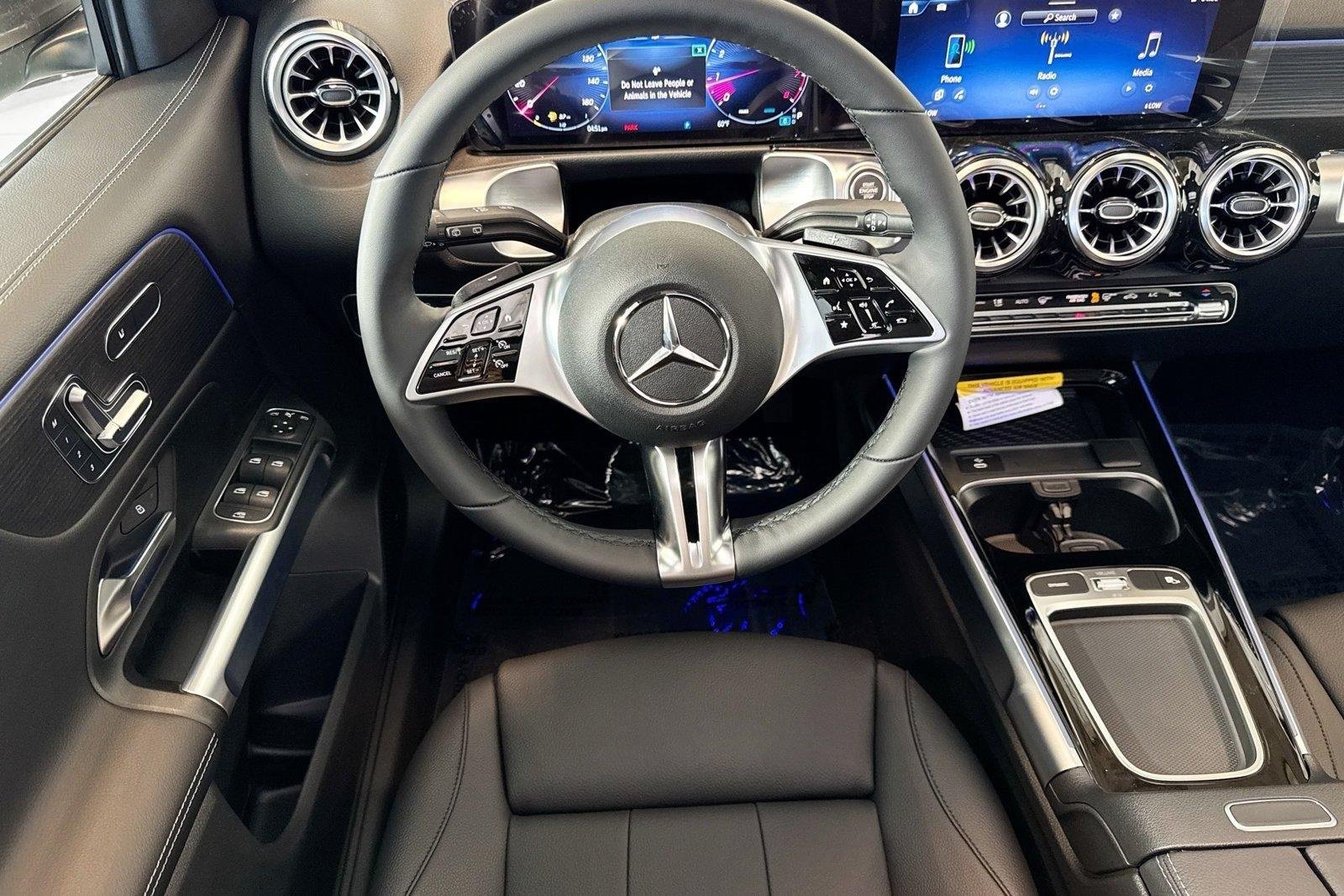 New 2026 Mountain Grey Metallic Mercedes-Benz GLB 250 image 19