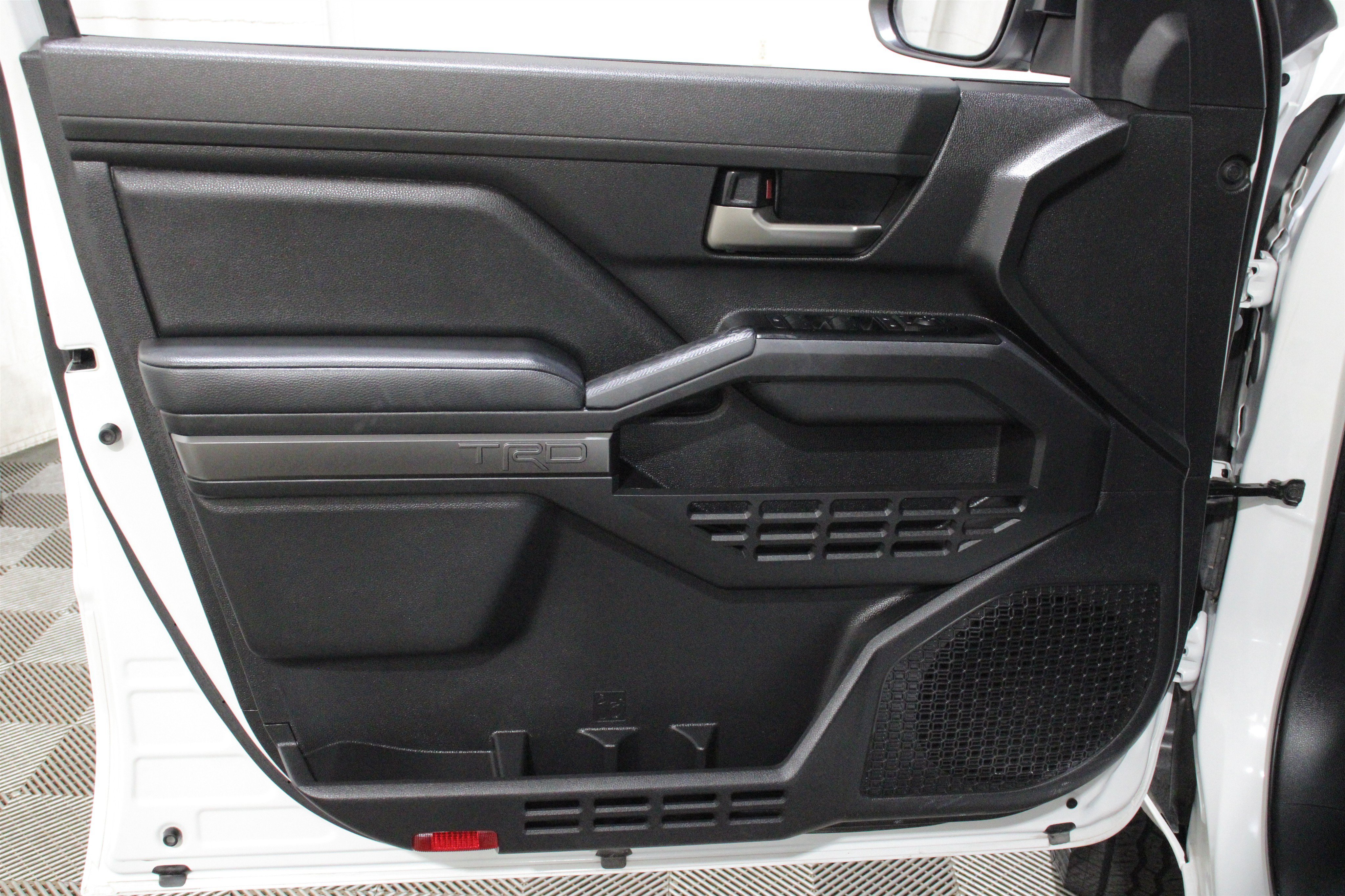2025 Toyota Tacoma TRD Off Road - Photo 6