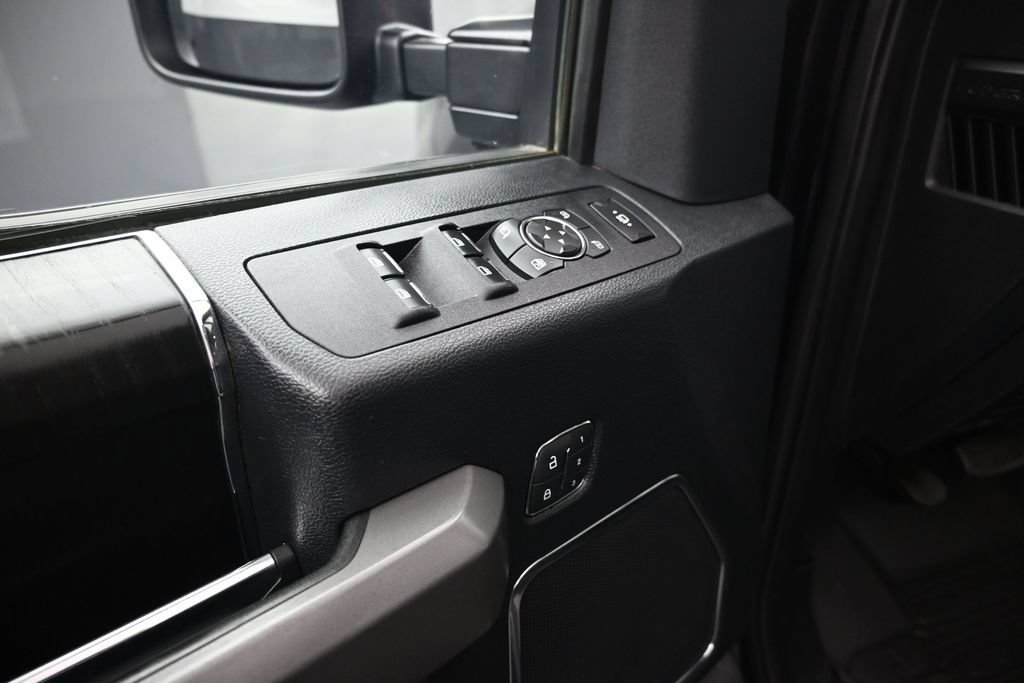 Used 2019 Black Ford Platinum image 10